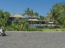 Villa Sungai Tinggi Beach, Villa frente al mar